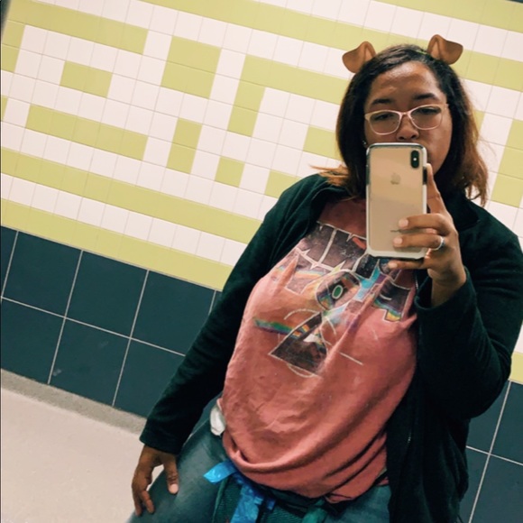 Meet your Posher, Shayla - Picture 1 of 1